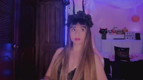 Snapshot of gabyye_capprins chatting on October 9, 2025, 12:30 am gabyye capprins online show from October 9, 2025, 12:30 am