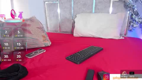 gabyyjones online show from November 9, 2025, 11:30 am