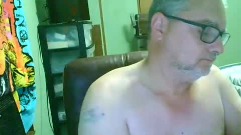 gadude45 online show from July 13, 2026, 2:03 am