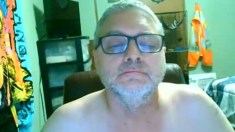 gadude45 online show from August 4, 2026, 2:48 am