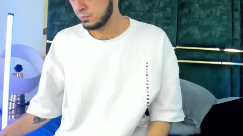 Gael  Coral some hot latinos online show from December 1, 2025, 1:27 pm