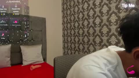 Snapshot of gael_d4v7 chatting on May 9, 2026, 7:30 pm Gael online show from May 9, 2026, 7:30 pm