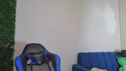 Snapshot of gael_david chatting on July 3, 2026, 3:24 am Gael online show from July 3, 2026, 3:24 am