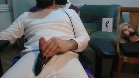 Snapshot of gag0nmyc0ck chatting on January 24, 2025, 2:49 am your master online show from January 24, 2025, 2:49 am