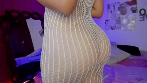 Snapshot of gaia_04 chatting on October 2, 2025, 7:43 pm gaia_04 online show from October 2, 2025, 7:43 pm