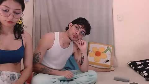 Gaia y Clayde online show from February 19, 2026, 5:53 pm