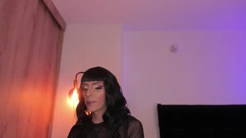 Snapshot of gaia_lyra chatting on October 1, 2025, 1:22 am Gaia online show from October 1, 2025, 1:22 am