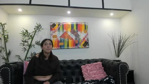 gaia_n_nix online show from May 6, 2026, 3:02 am