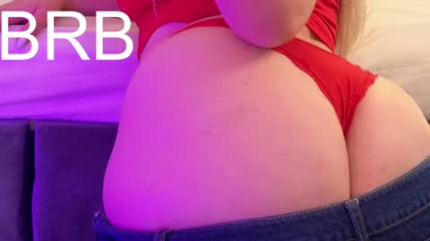 Gaia Baker  online show from May 11, 2026, 4:04 pm