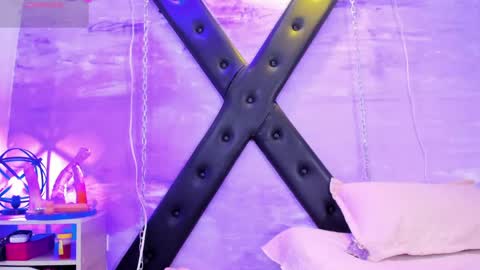 gaiia_uwu online show from May 11, 2026, 11:57 pm
