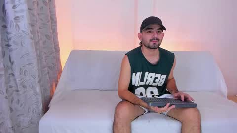 Snapshot of gal_stone_ chatting on March 23, 2026, 12:14 am gal_stone_ online show from March 23, 2026, 12:14 am