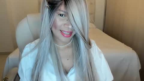 Snapshot of gala_oficiall chatting on September 17, 2025, 2:57 am G A L A online show from September 17, 2025, 2:57 am
