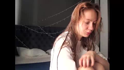 Snapshot of galaxyandromeda chatting on December 2, 2025, 5:46 am My name Lou 3 online show from December 2, 2025, 5:46 am