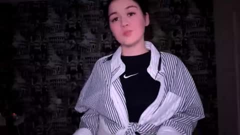 Abigail online show from December 14, 2025, 8:02 pm