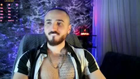 Snapshot of garbel09 chatting on March 1, 2025, 5:52 am Chris Dont forget to gift me thumb up Its very important to me and makes me happy AF online show from March 1, 2025, 5:52 am