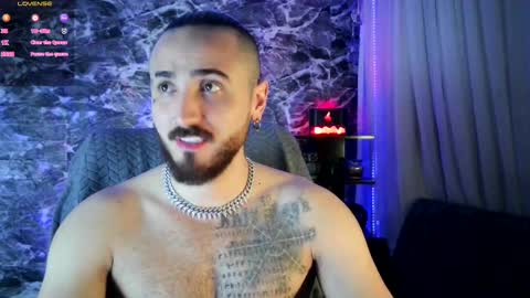 Snapshot of garbel09 chatting on March 2, 2025, 6:27 am Chris Dont forget to gift me thumb up Its very important to me and makes me happy AF online show from March 2, 2025, 6:27 am
