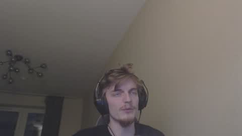 Snapshot of gasturfahe chatting on February 7, 2025, 8:31 pm gasturfahe online show from February 7, 2025, 8:31 pm