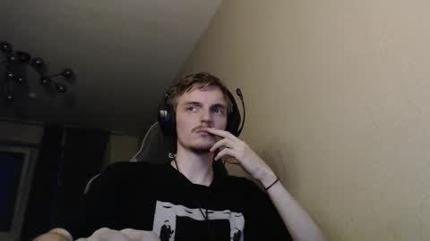 Snapshot of gasturfahe chatting on September 8, 2025, 5:45 pm gasturfahe online show from September 8, 2025, 5:45 pm