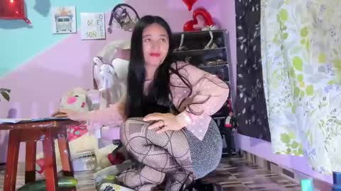 Diana online show from May 10, 2026, 3:01 am