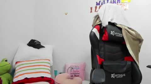 Snapshot of gatitasexy_hot_wet4u chatting on November 13, 2025, 10:41 pm Mfe online show from November 13, 2025, 10:41 pm