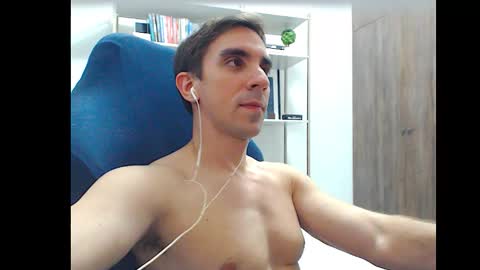 gatosarado23 online show from September 25, 2025, 3:10 am