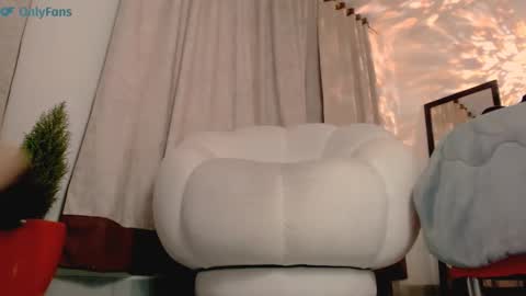 Isabela online show from March 10, 2025, 7:53 am