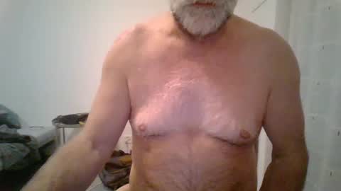 Snapshot of gaulis72 chatting on January 25, 2025, 7:28 pm gaulis72 online show from January 25, 2025, 7:28 pm