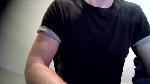Snapshot of gay499918 chatting on May 29, 2026, 11:19 am HotExecGay online show from May 29, 2026, 11:19 am