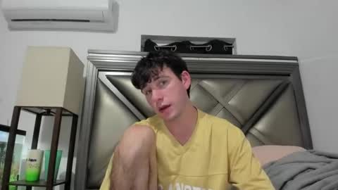 Snapshot of gayndepressed chatting on April 10, 2026, 2:28 am Trace online show from April 10, 2026, 2:28 am