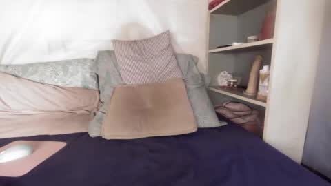 gayrobbin online show from March 22, 2026, 6:22 pm