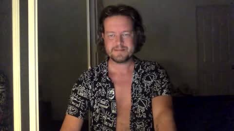 gcsurfer81 online show from May 5, 2026, 8:33 am