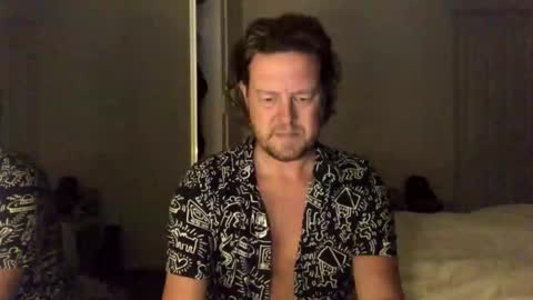 gcsurfer81 online show from May 13, 2026, 8:23 am