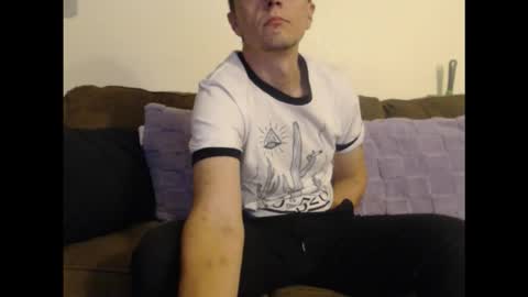 Snapshot of gdanch chatting on November 1, 2025, 2:02 am G online show from November 1, 2025, 2:02 am