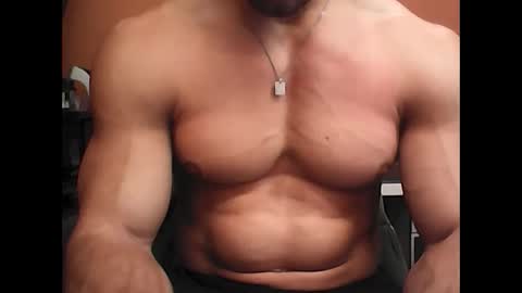 Snapshot of gecko946915 chatting on January 14, 2026, 2:01 pm Gecko946915 online show from January 14, 2026, 2:01 pm