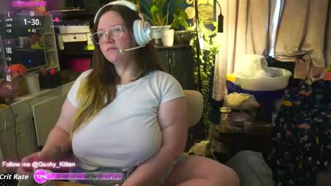 Snapshot of geeky_kitten chatting on October 10, 2025, 2:38 pm Geeky Kitten Leina -  online show from October 10, 2025, 2:38 pm