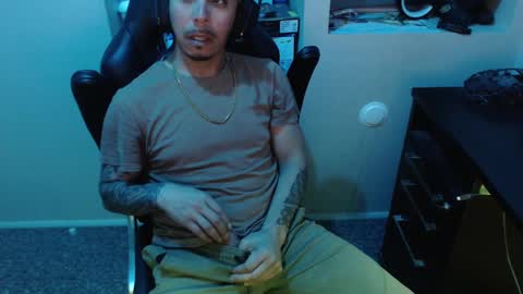 Snapshot of gefeeer chatting on October 5, 2025, 2:21 am gefeeer online show from October 5, 2025, 2:21 am