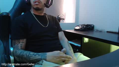 Snapshot of gefeeer chatting on November 2, 2025, 5:48 pm gefeeer online show from November 2, 2025, 5:48 pm