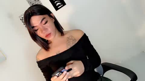Snapshot of gelluxxx chatting on July 26, 2026, 2:42 am gelo online show from July 26, 2026, 2:42 am
