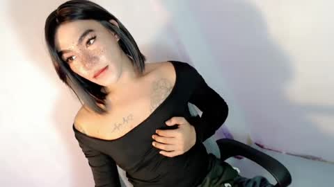 Snapshot of gelluxxx chatting on August 7, 2026, 5:15 pm gelo online show from August 7, 2026, 5:15 pm
