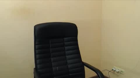 Gemma online show from October 23, 2025, 6:02 am