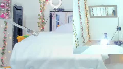 Snapshot of genesis__love_ chatting on October 5, 2025, 9:29 am Genesis online show from October 5, 2025, 9:29 am