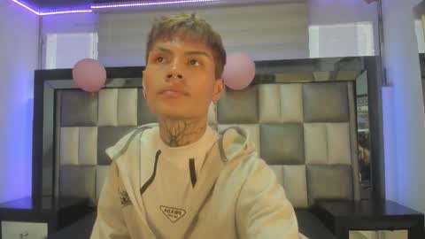 Snapshot of genesis_js chatting on November 25, 2025, 8:09 pm genesis_js online show from November 25, 2025, 8:09 pm