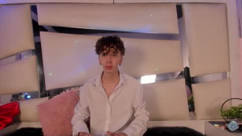 Snapshot of genesis_js chatting on December 5, 2025, 4:54 am genesis_js online show from December 5, 2025, 4:54 am