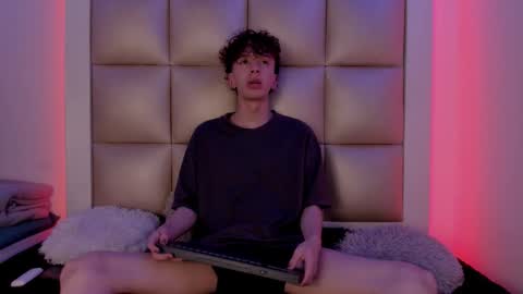 Snapshot of genesis_js chatting on February 12, 2026, 5:02 am genesis_js online show from February 12, 2026, 5:02 am