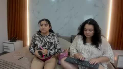 Snapshot of genesis_y_moon chatting on July 11, 2026, 12:30 pm genesis_y_moon online show from July 11, 2026, 12:30 pm