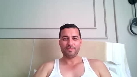 genteldevil online show from March 26, 2026, 12:22 pm