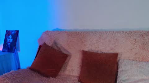 gentlemila online show from February 22, 2025, 11:24 pm