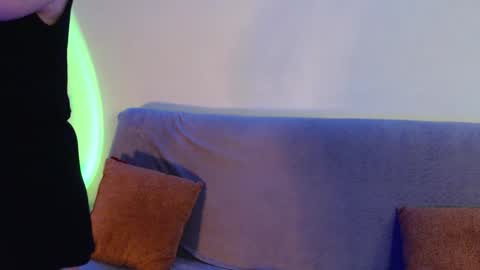 gentlemila online show from December 14, 2025, 10:58 pm