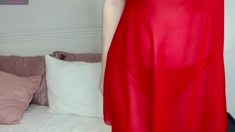 Elena online show from May 4, 2026, 6:31 am