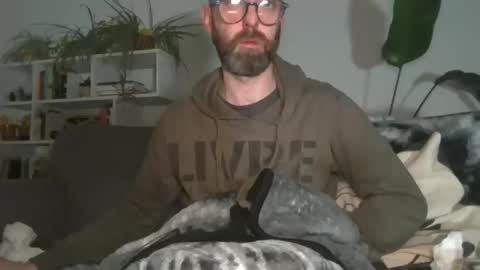 Geon online show from December 14, 2025, 6:41 am